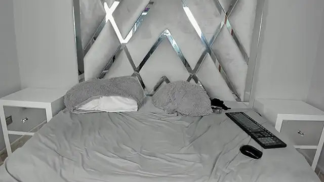 Your Lady Milf online show from 03.19.25