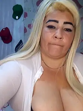 BonniAdams online show from 11.04.25