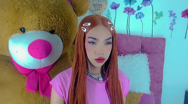 Snapshot of Khloe_Leal chatting on 02.03.25 Khloe Leal online show from 02.03.25