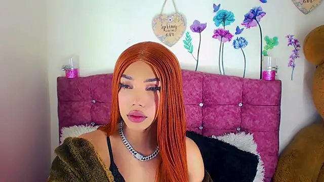 Snapshot of Khloe_Leal chatting on 03.16.25 Khloe Leal online show from 03.16.25