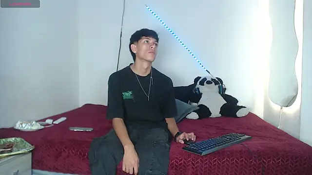 Snapshot of the_murderer chatting on 03.13.25 the murderer online show from 03.13.25