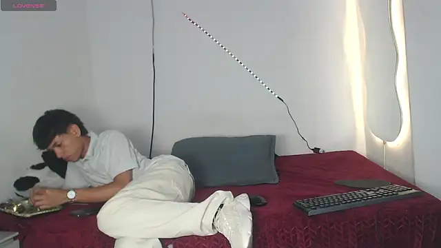 Snapshot of the_murderer chatting on 03.14.25 the murderer online show from 03.14.25