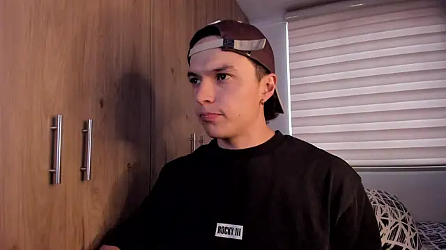 Mastrangelo xxx online show from 11.19.25