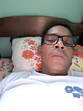 Snapshot of Renato571 chatting on 04.24.26 Renato571 online show from 04.24.26