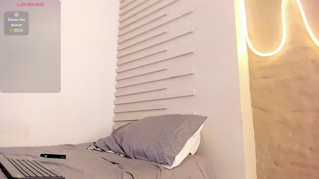 Demy Ruiz online show from 02.27.25