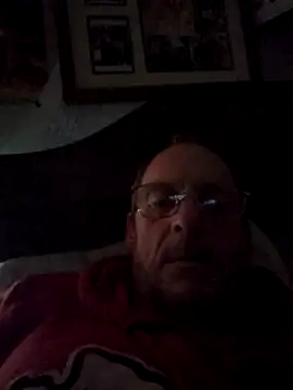 Snapshot of Dara4q chatting on 02.13.25 Dara4q online show from 02.13.25