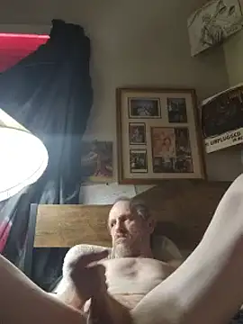 Snapshot of Dara4q chatting on 03.13.25 Dara4q online show from 03.13.25