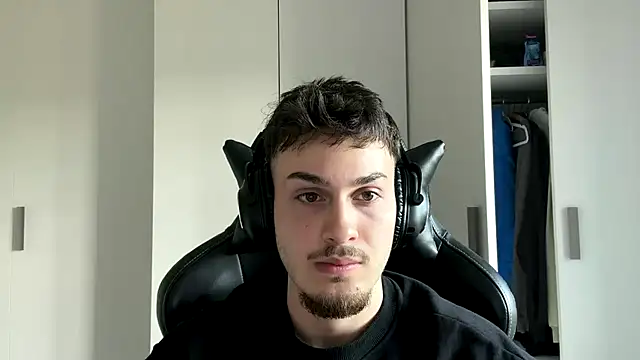 NaplesGuy04 online show from 05.01.26