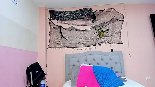 littletammy4u  online show from 10.28.25