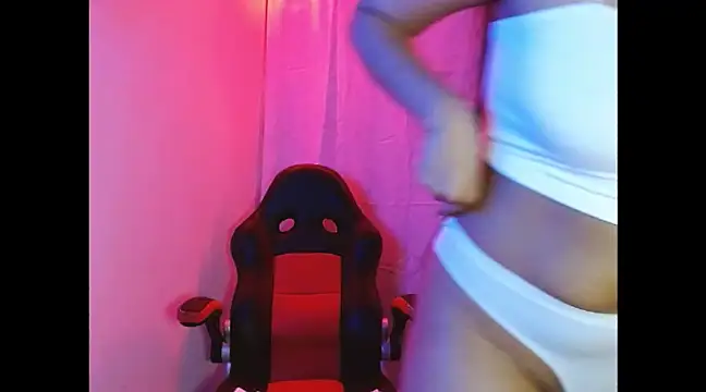 SallyWhitee online show from 03.08.25