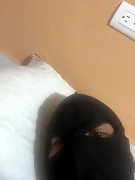 tunenarica22 online show from 12.15.25