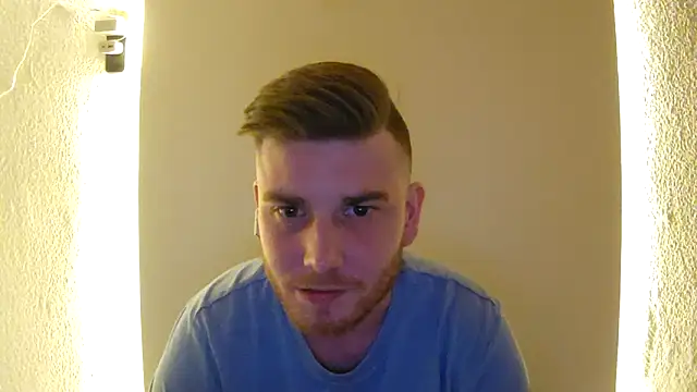 Snapshot of Foxtrott_242 chatting on 04.30.26 Foxtrott 242 online show from 04.30.26