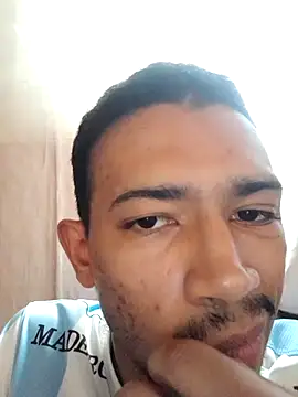 Snapshot of Mineirinho043 chatting on 03.16.25 Mineirinho043 online show from 03.16.25