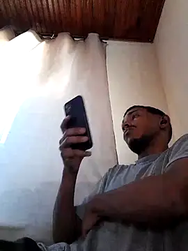 Snapshot of Mineirinho043 chatting on 03.20.25 Mineirinho043 online show from 03.20.25