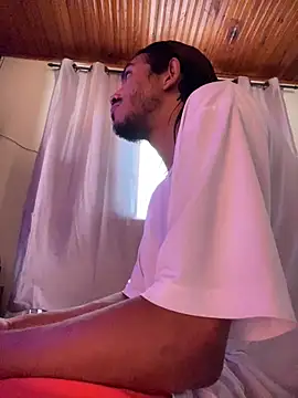 Mineirinho043 online show from 04.14.26