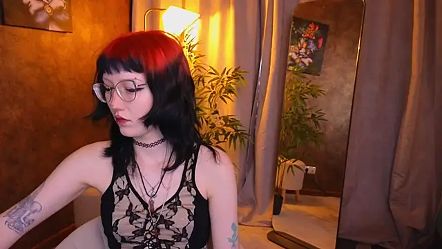 Snapshot of lissaros chatting on 02.10.25 lissaros online show from 02.10.25