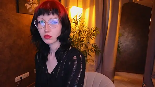 Snapshot of lissaros chatting on 02.11.25 lissaros online show from 02.11.25