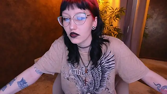 Snapshot of lissaros chatting on 02.12.25 lissaros online show from 02.12.25