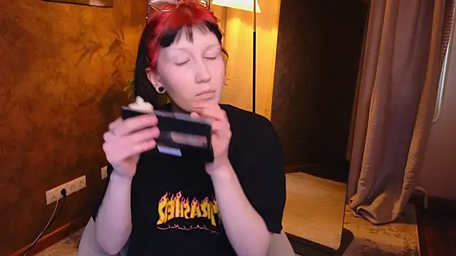 Snapshot of lissaros chatting on 02.21.25 lissaros online show from 02.21.25