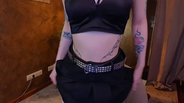 Snapshot of lissaros chatting on 03.04.25 lissaros online show from 03.04.25