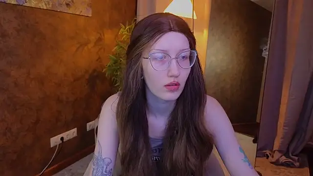 Snapshot of lissaros chatting on 03.05.25 lissaros online show from 03.05.25