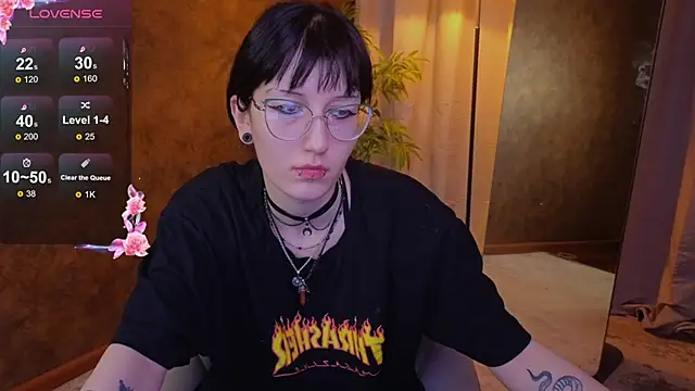 Snapshot of lissaros chatting on 03.13.25 lissaros online show from 03.13.25