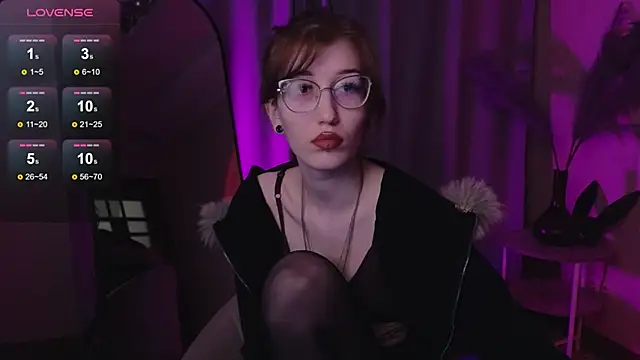 Snapshot of lissaros chatting on 09.14.25 lissaros online show from 09.14.25