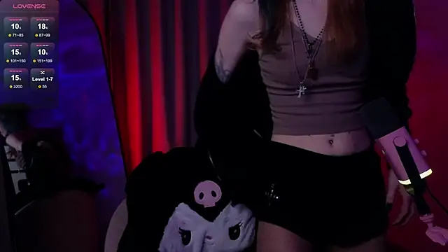 Snapshot of lissaros chatting on 10.16.25 lissaros online show from 10.16.25