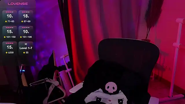 Snapshot of lissaros chatting on 11.26.25 lissaros online show from 11.26.25