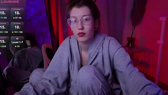 Snapshot of lissaros chatting on 11.27.25 lissaros online show from 11.27.25