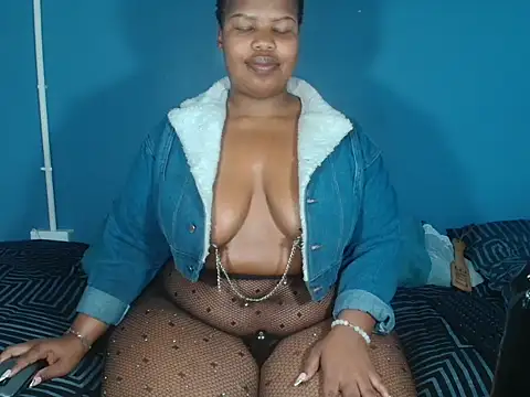 Cuddle Bear online show from 09.09.25