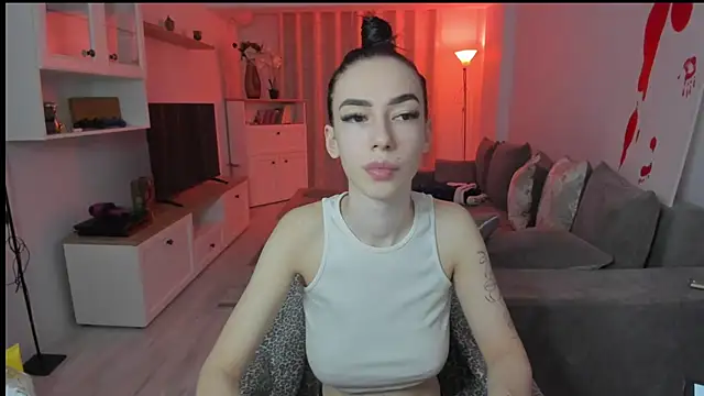 Celine Roxelle online show from 03.10.25