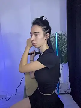 Celine Roxelle online show from 10.23.25