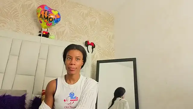 dafnnelewis online show from 04.18.26