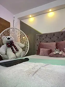 cattaleya get online show from 02.21.25