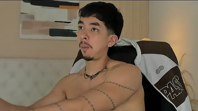 ISAAC CRYSTON online show from 02.04.26