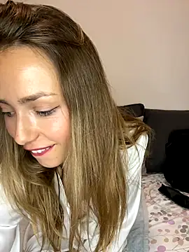 Hilary 283 online show from 09.26.25