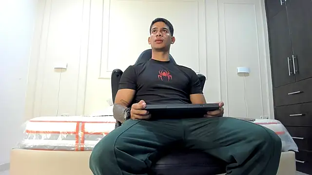 Snapshot of ANDRES_STUD chatting on 05.26.26 ANDRES STUD online show from 05.26.26