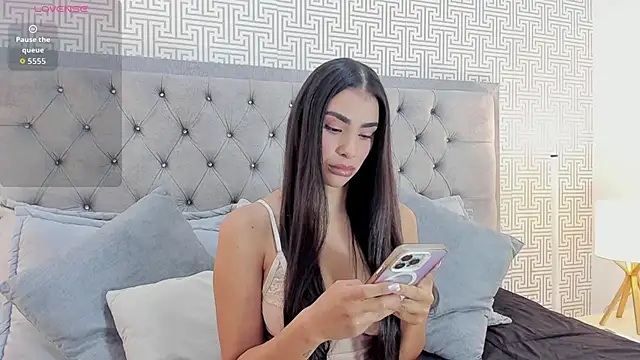 FelicityAdams online show from 10.28.25