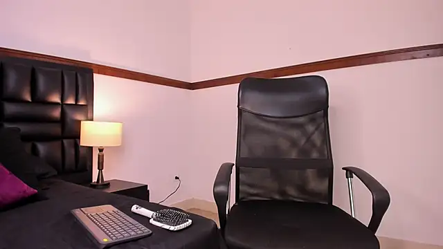 Manu bauer online show from 03.01.25