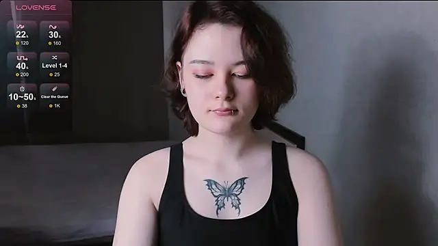 Snapshot of Cherry_Bite_ chatting on 02.06.25 Cherry Bite online show from 02.06.25