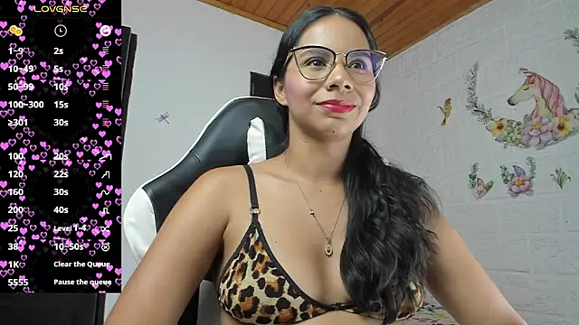 Snapshot of alisson_hoffman05 chatting on 05.16.26 alisson hoffman05 online show from 05.16.26