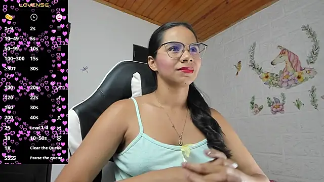 Snapshot of alisson_hoffman05 chatting on 05.16.26 alisson hoffman05 online show from 05.16.26