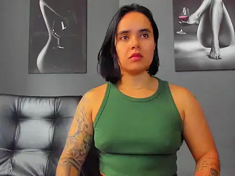 karlyjons12 online show from 12.22.25