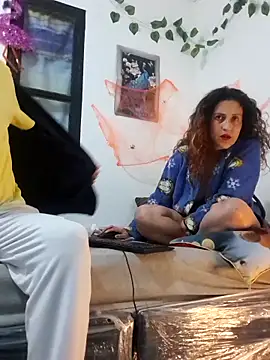 jeans and emma online show from 10.27.25