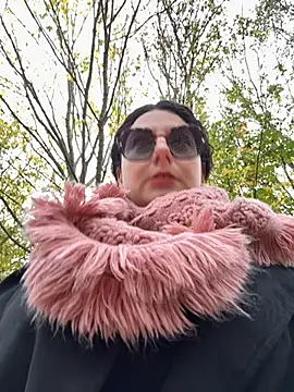 Loveblackzilla online show from 11.09.25