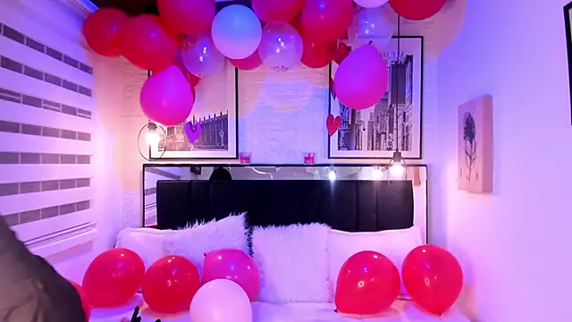 tylla  online show from 02.17.25