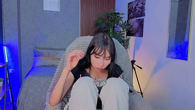 Snapshot of Miaa_Lee7 chatting on 05.23.26 Miaa Lee7 online show from 05.23.26