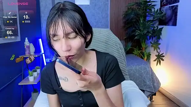 Snapshot of Miaa_Lee7 chatting on 05.26.26 Miaa Lee7 online show from 05.26.26
