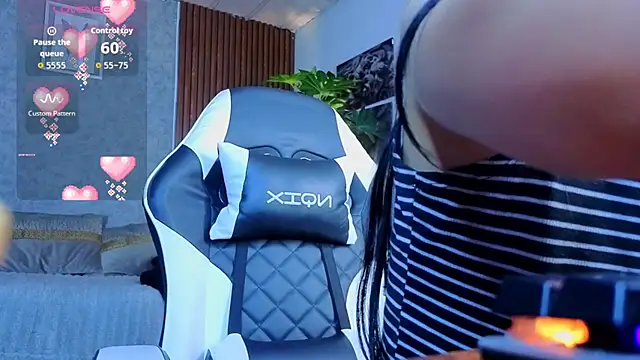 Snapshot of Miaa_Lee7 chatting on 07.22.26 Miaa Lee7 online show from 07.22.26